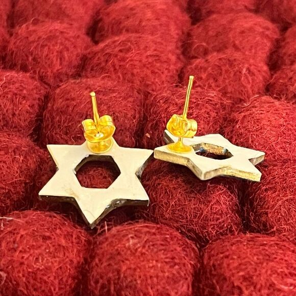 NEW Blue Star of David Embossed Clay & Resin Stud Earrings - Picture 3 of 3